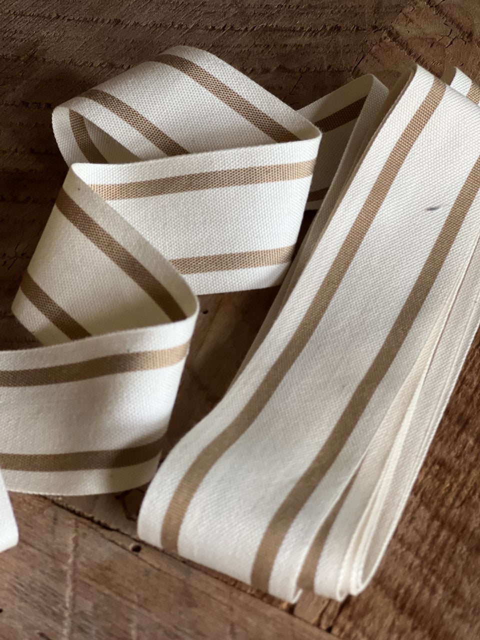 gorgeous gold stripe ribbon