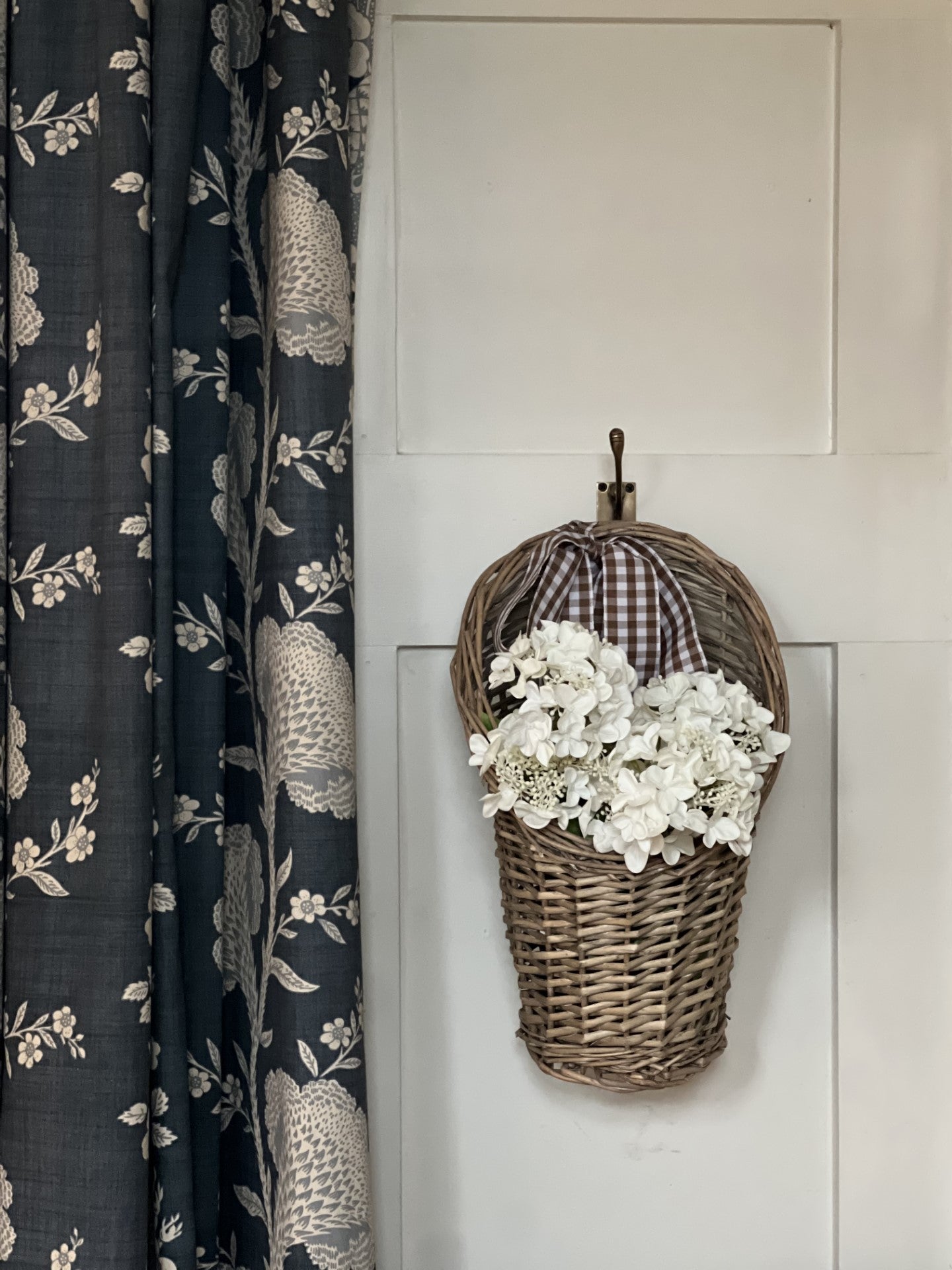 beautiful hanging basket-2 sizes