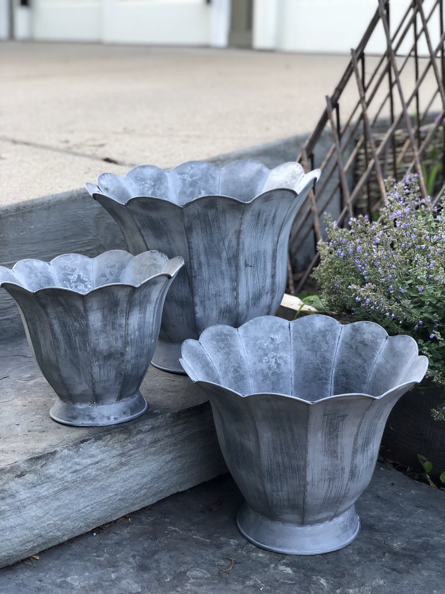 tulip set of 3 metal planters