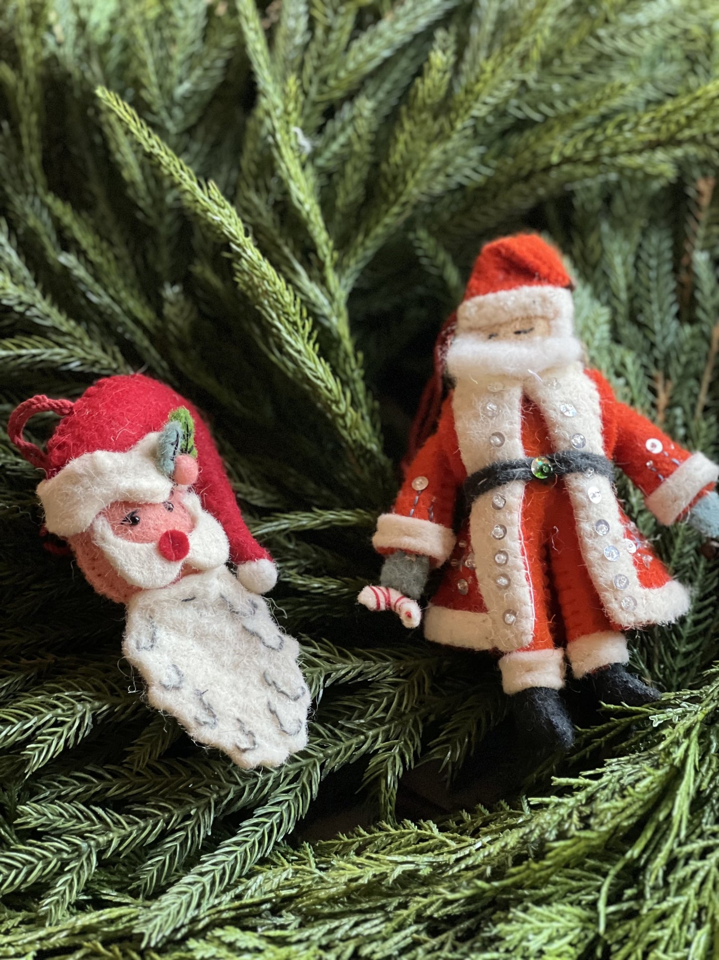 set/2 wool felt Santa ornaments