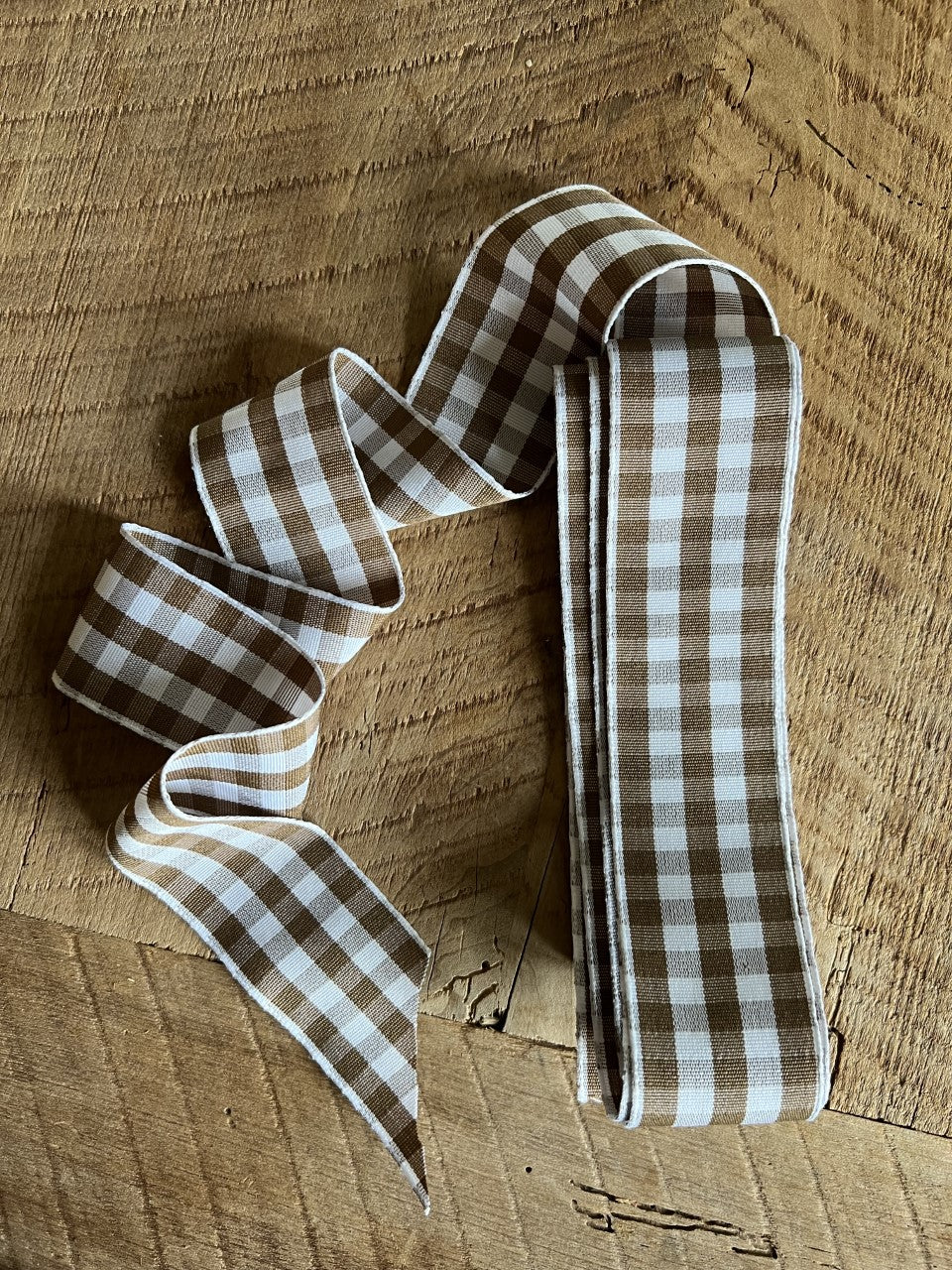 the most adorable brown check ribbon