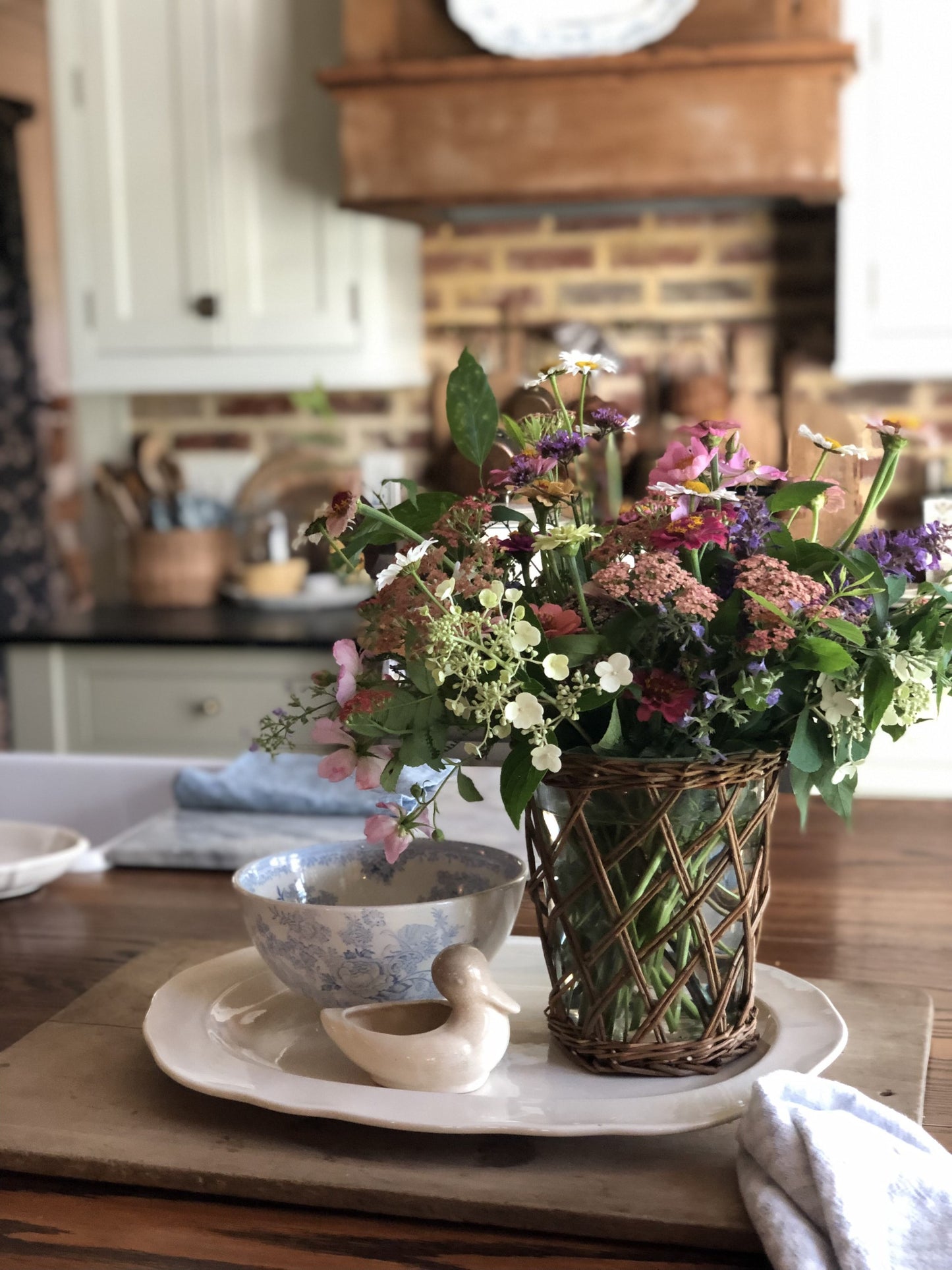 gorgeous willow vase