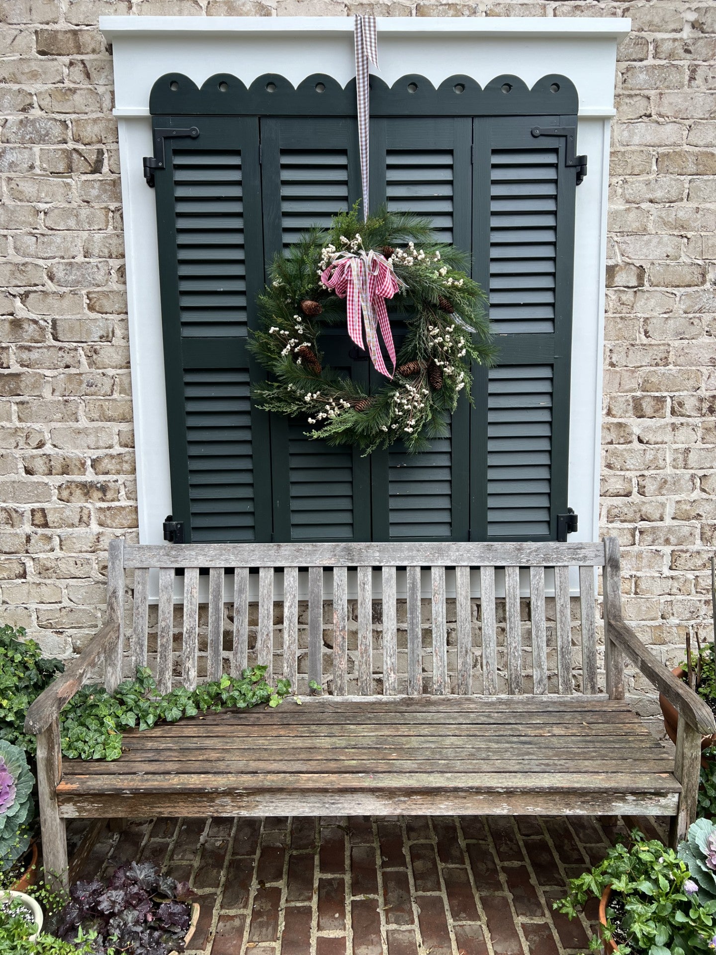 beautiful white snowberry wreath